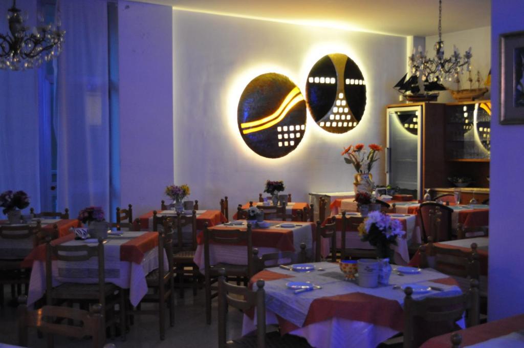 Hotel Nancy Римини Экстерьер фото