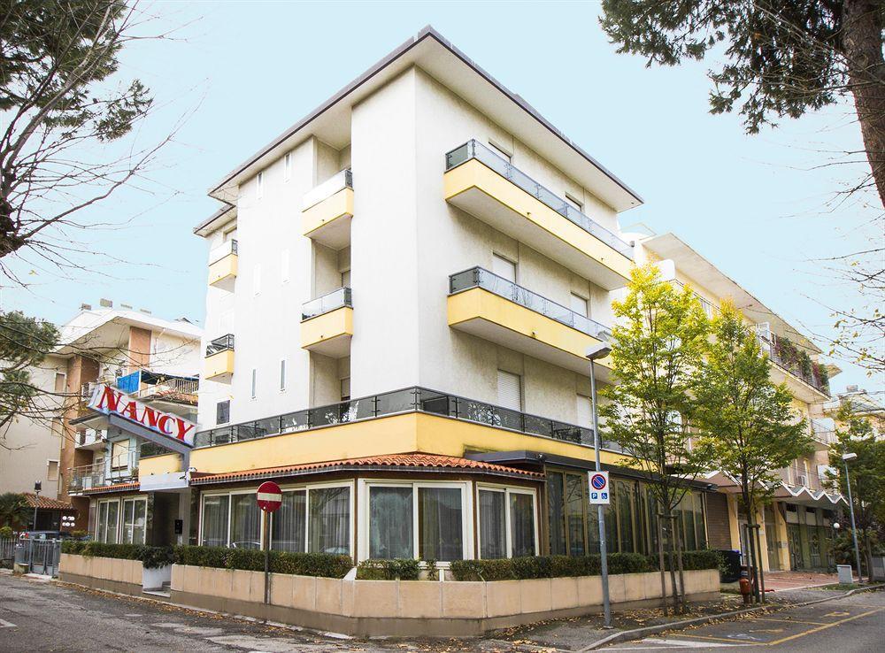 Hotel Nancy Римини Экстерьер фото